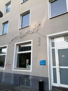 7c75f551-a3ab-40b3-aa6e-d11e1ec91597